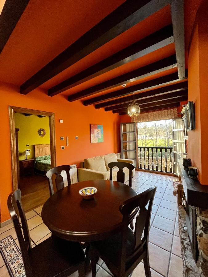 Apartamentos Turisticos Paseo De La Alameda Villaviciosa  Exterior foto