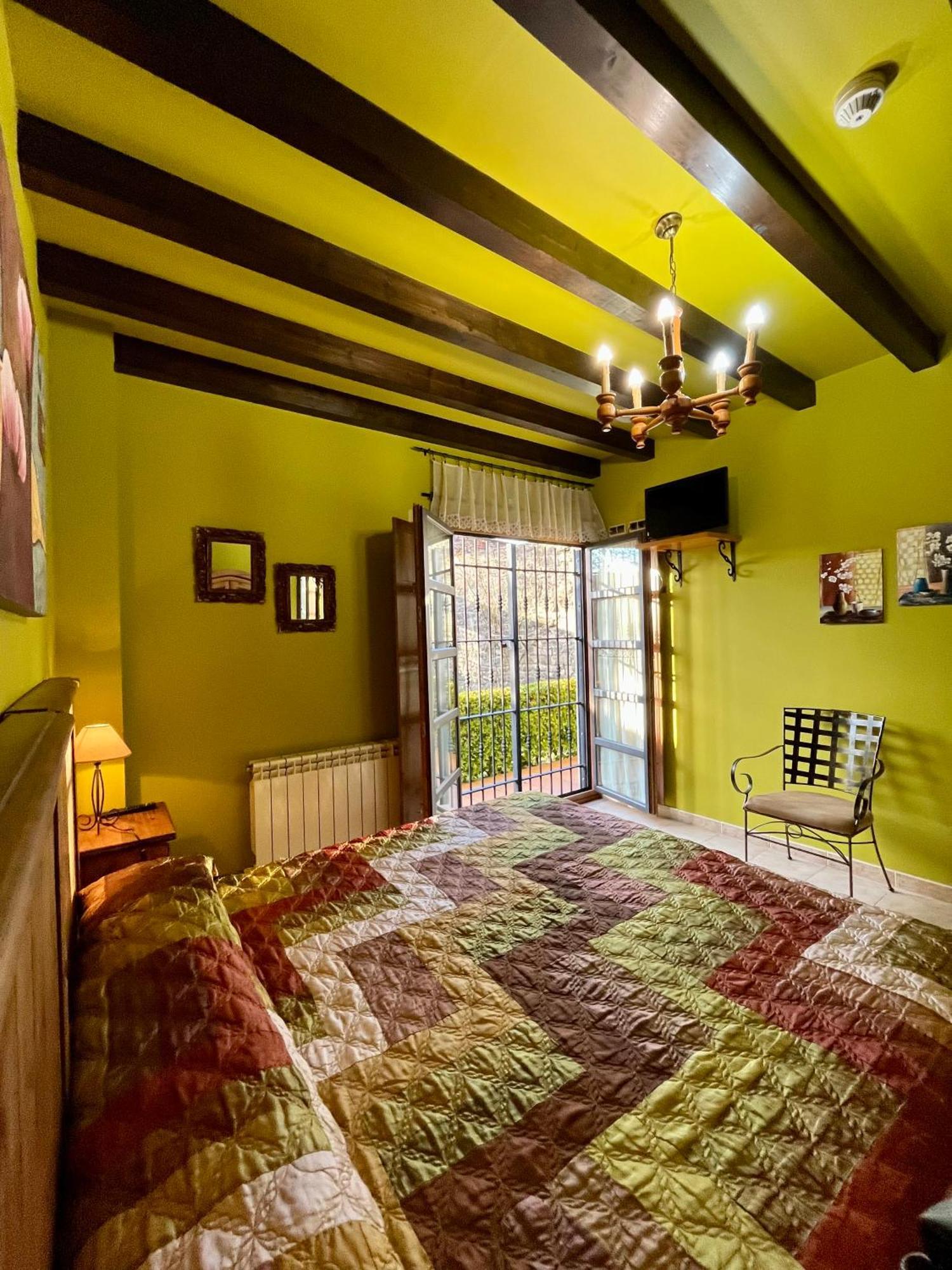 Apartamentos Turisticos Paseo De La Alameda Villaviciosa  Exterior foto