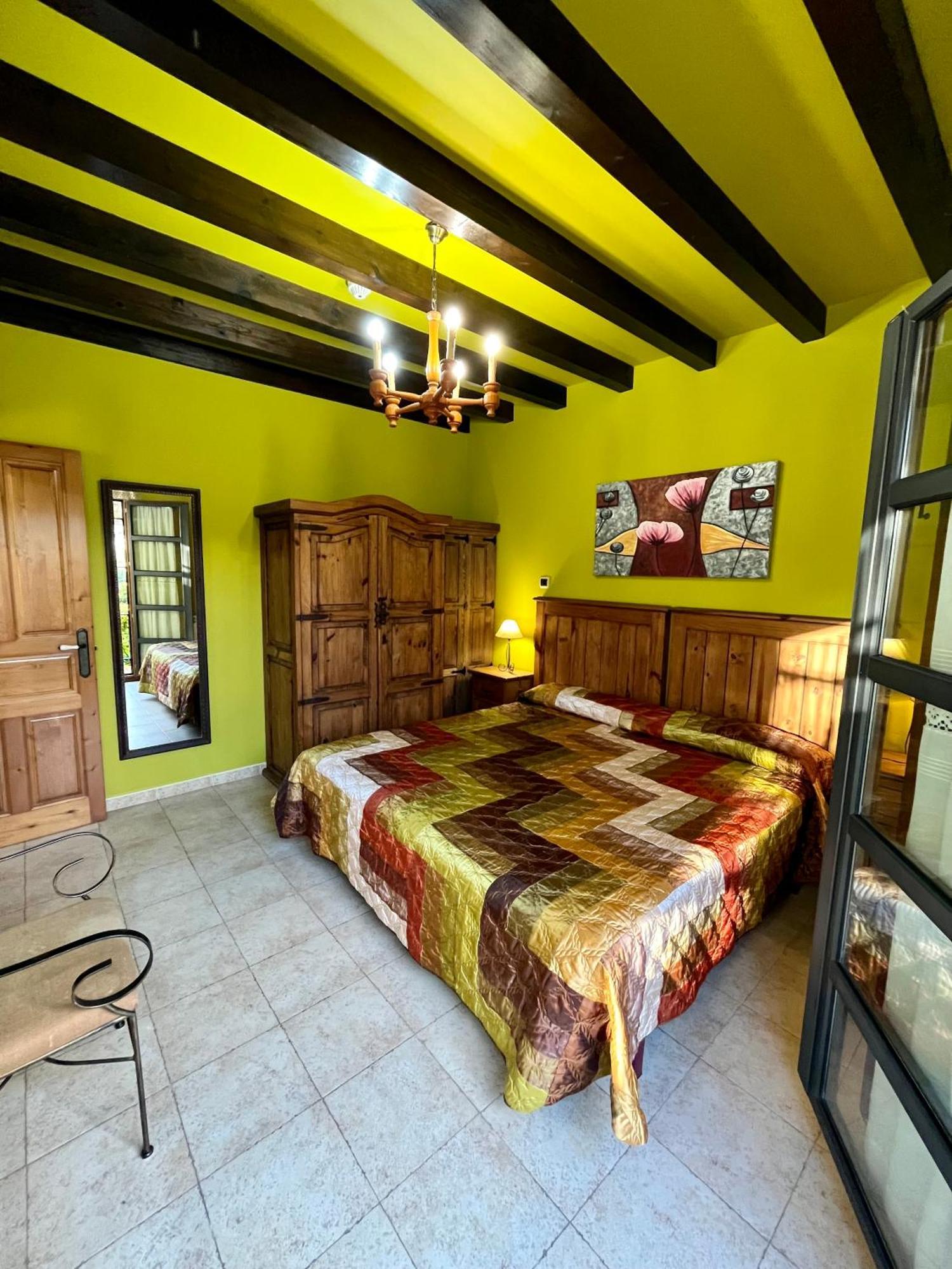 Apartamentos Turisticos Paseo De La Alameda Villaviciosa  Exterior foto